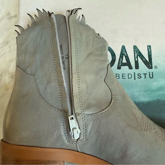 Hyperspeed-starry-night-rustic  BED/STU Leather Diabolical Western Vamp Stitched Booties size 7.5 NWB